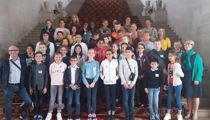 Les élèves de l'école de Garchizy accueillis au Sénat par Nadia SOLLOGOUB le vendredi 7 juin 2019