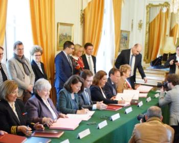 Signature du Pacte Territorial de la Nièvre le 15 février 2019 à Nevers en présence notamment de Nadia SOLLOGOUB, Agnès BUZYN et Jacqueline GOURAULT