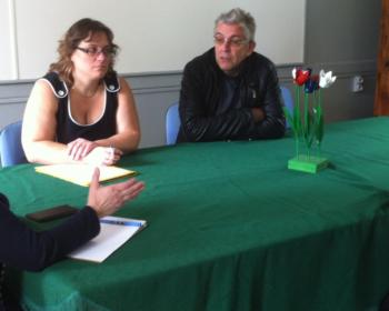 Nadia SOLLOGOUB en mairie d'Oisy entourée du maire Brigitte PICK et des adjoints le 17 avril 2019